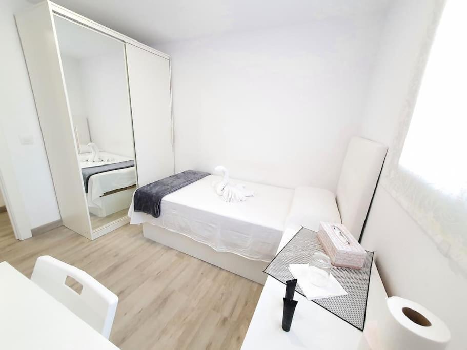 Habitaciones Bonitas Y Comodas Оспиталет де Лобрегат Екстериор снимка